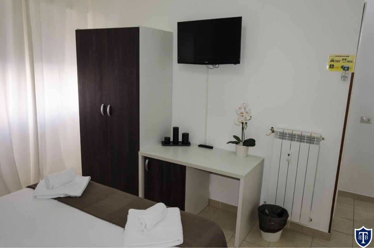 Tiburtina Inn Guest House Rzym Zewnętrze zdjęcie
