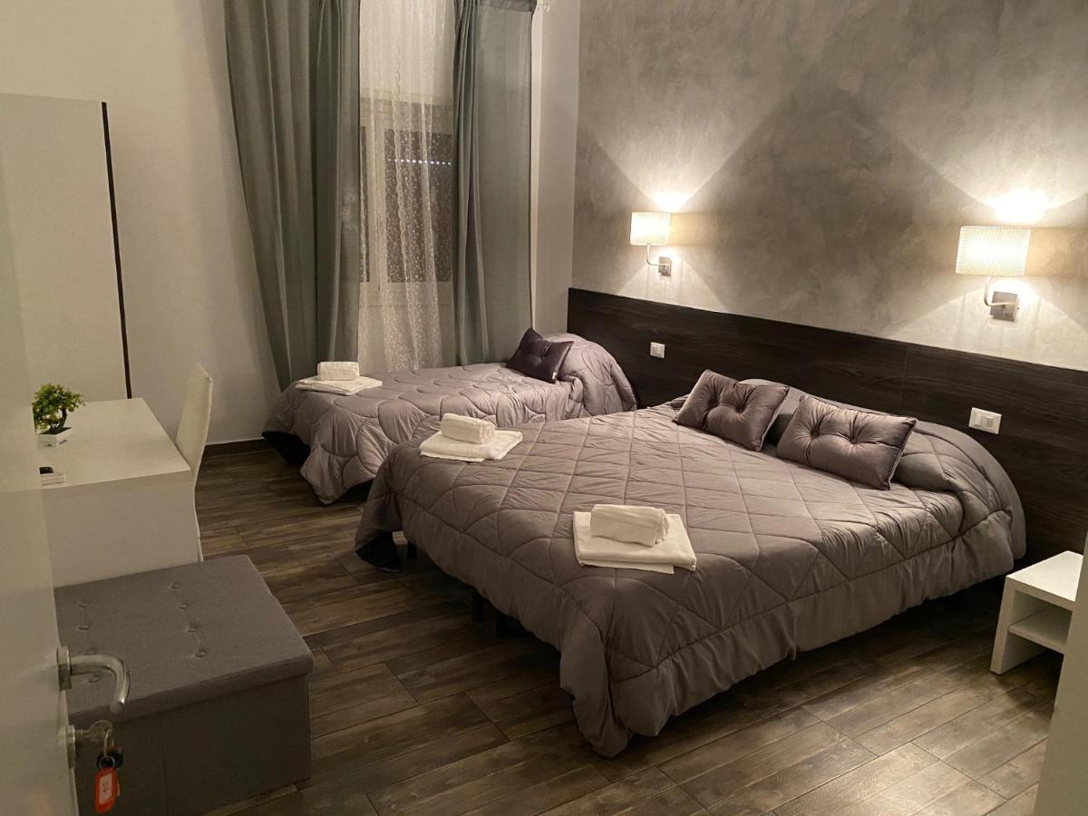 Tiburtina Inn Guest House Rzym Zewnętrze zdjęcie